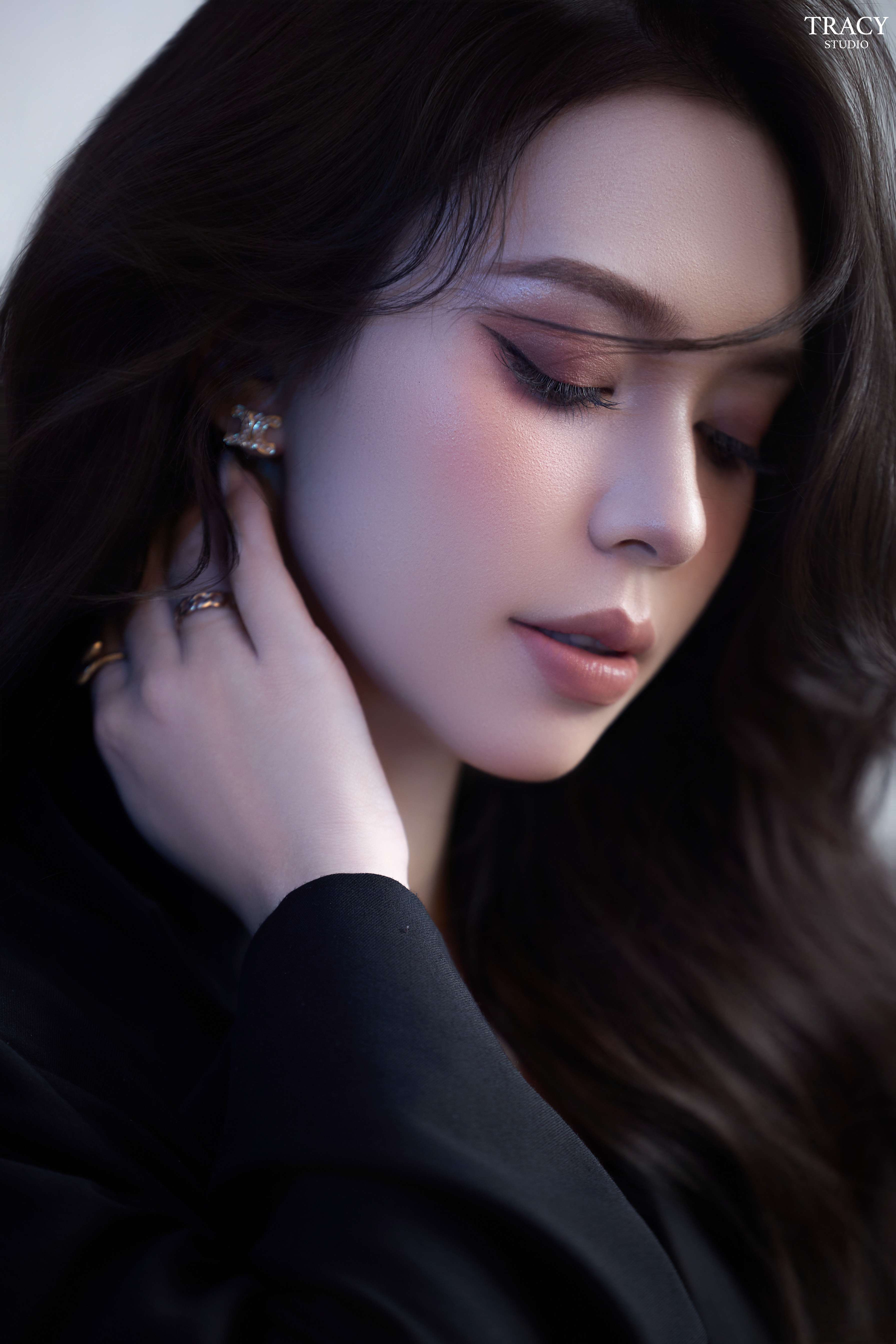 frontend/img/gallery/concept-cool-ngau-slay/tracy-studio-chup-dien-vien-Nhat-Ha (3).jpg